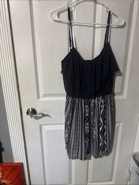 Black & White Patterned Summer Dress - Sleeveless Ruffle Bodice